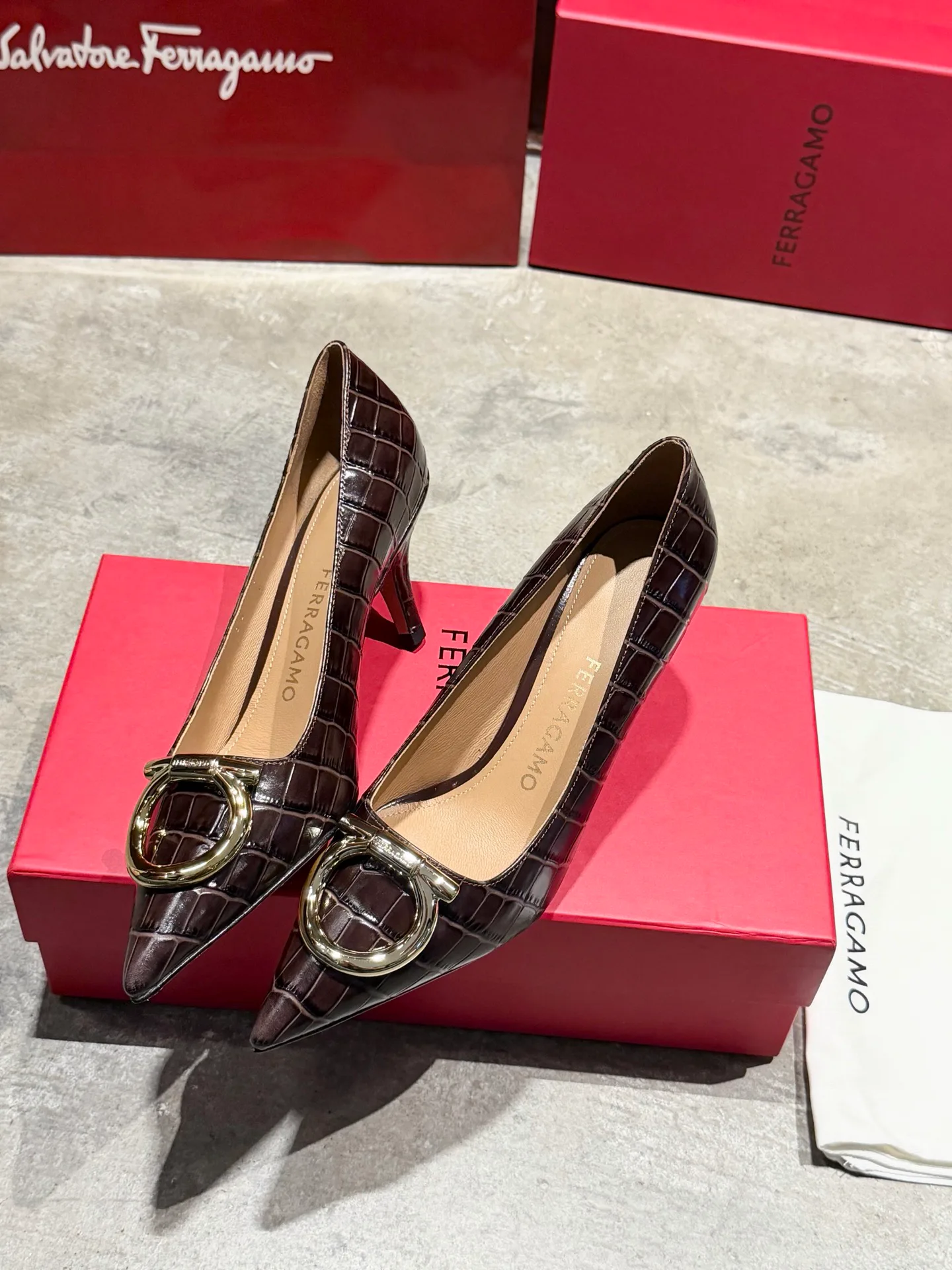 Туфли Женские Salvatore Ferragamo 17897969