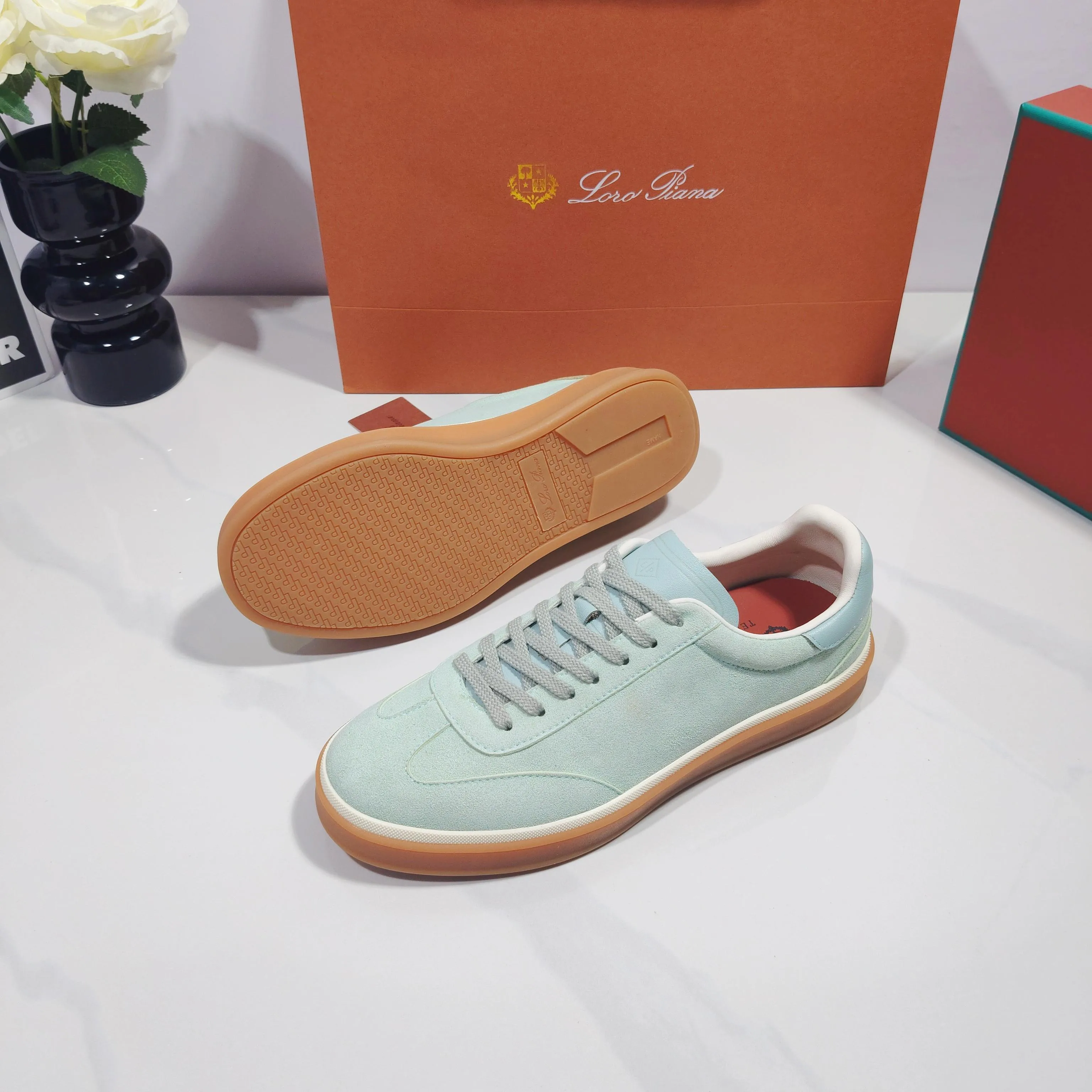 Кроссовки Женские Loro Piana 17961971