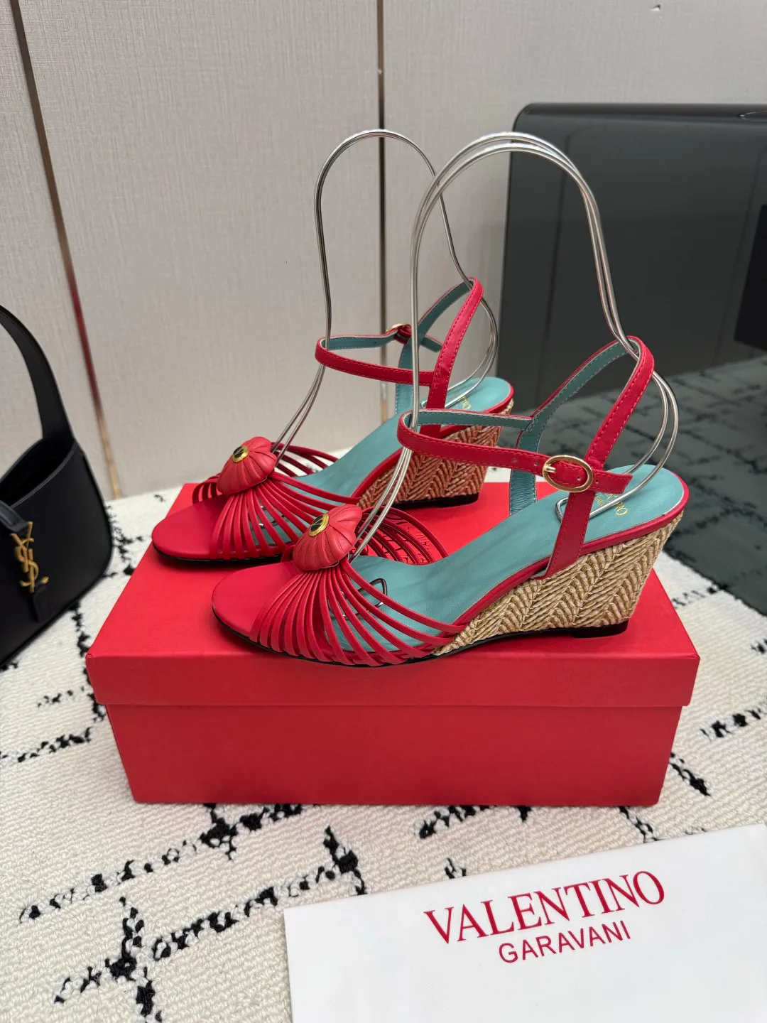 Босоножки Женские Valentino 18049002