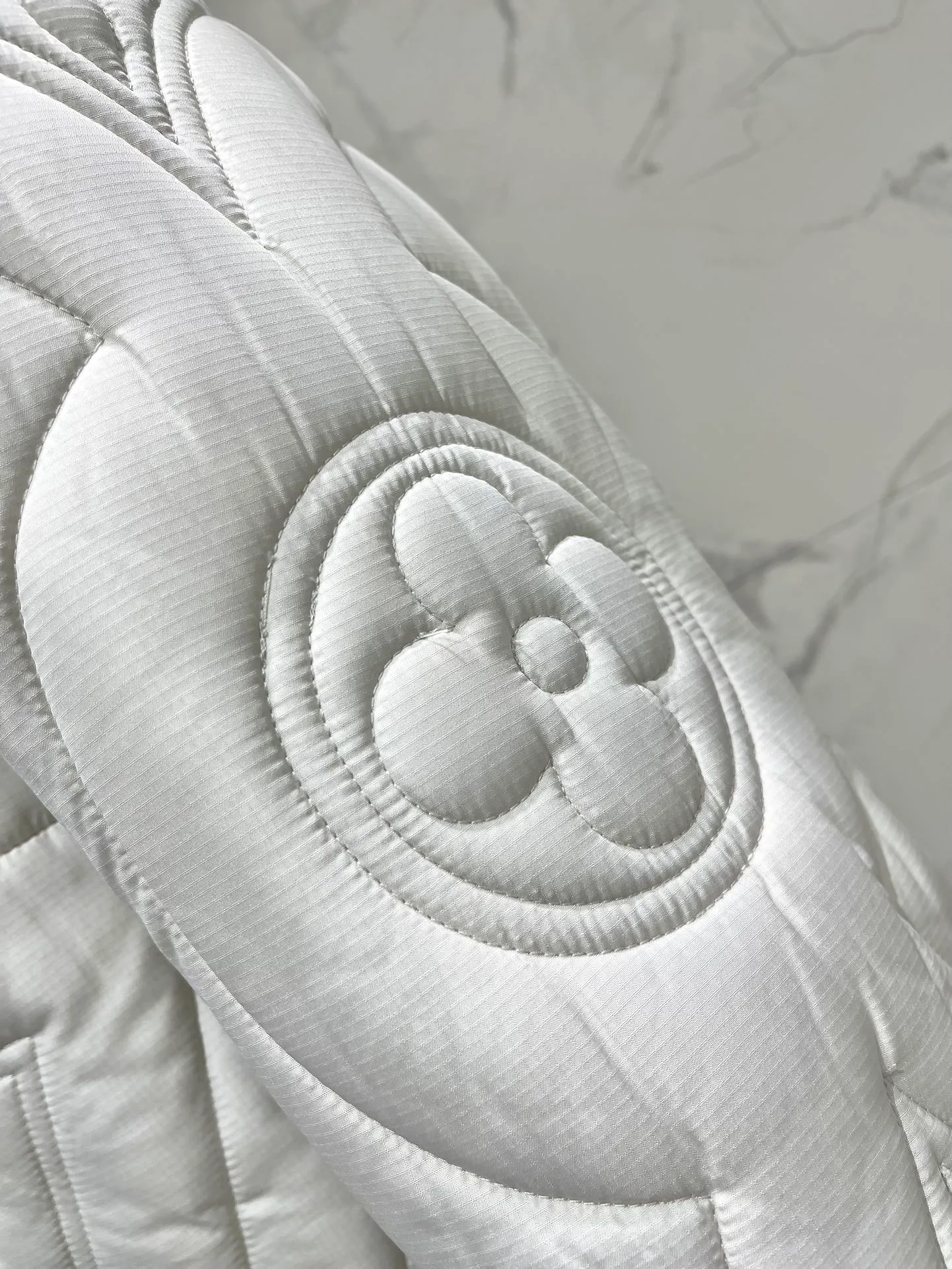 Куртки И Пуховики Женские Louis Vuitton 74849