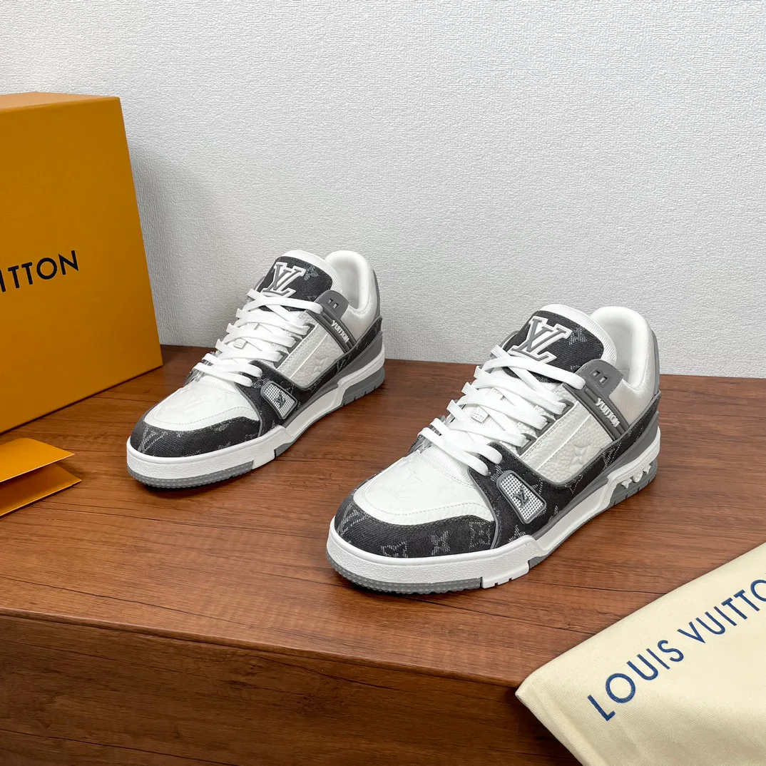 Кроссовки Женские Louis Vuitton 2556236