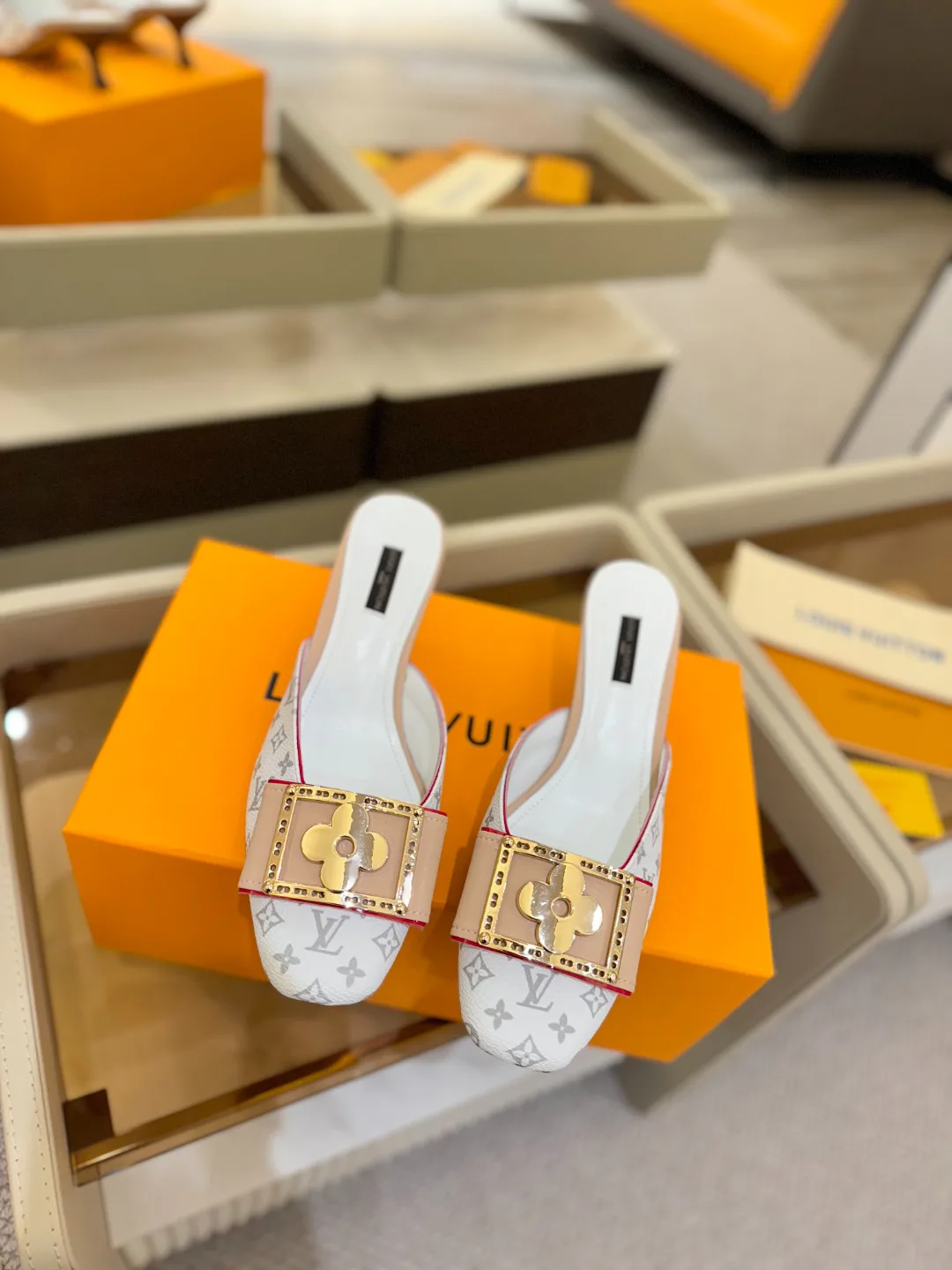 Сандалии Женские Louis Vuitton 9623472