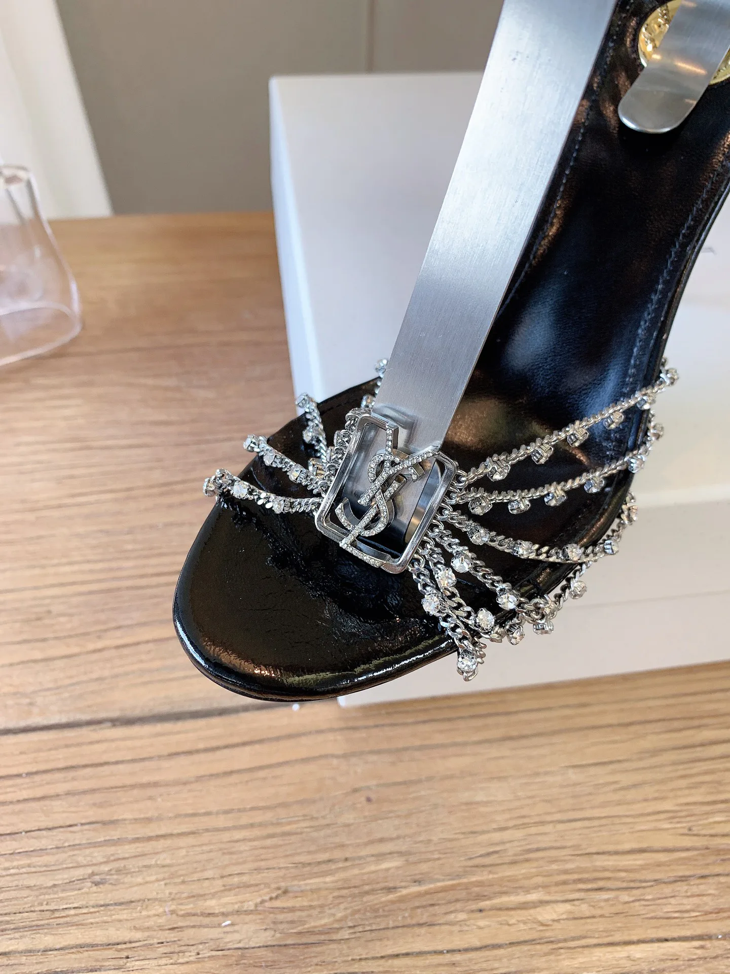Босоножки Женские Saint Laurent 17449467