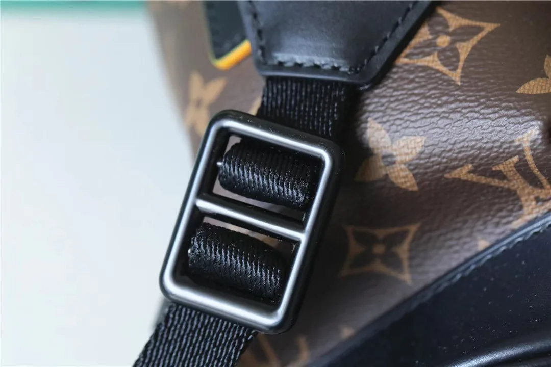 Рюкзаки Женские Louis Vuitton 6942