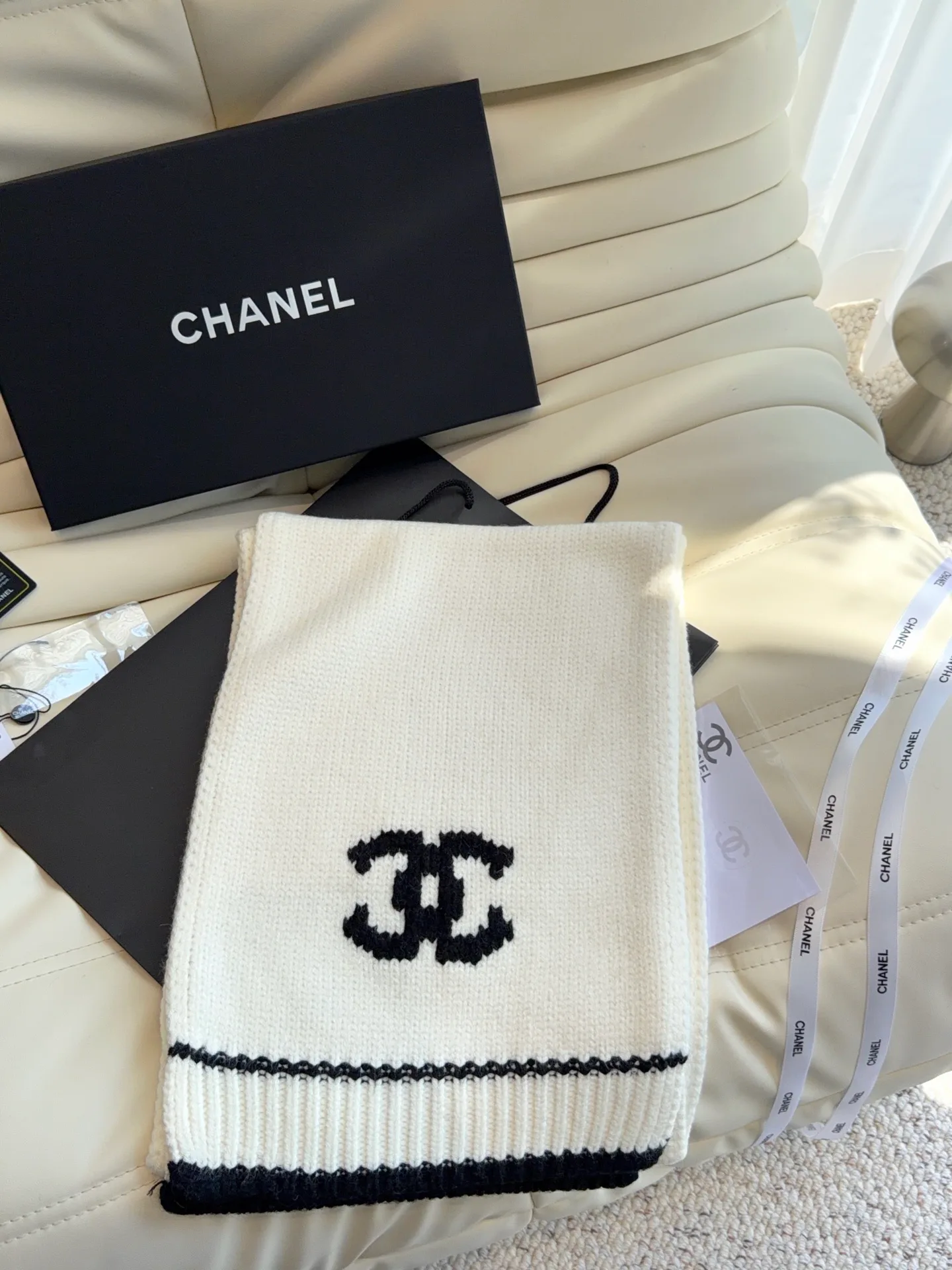 Шарфы Chanel 18401224