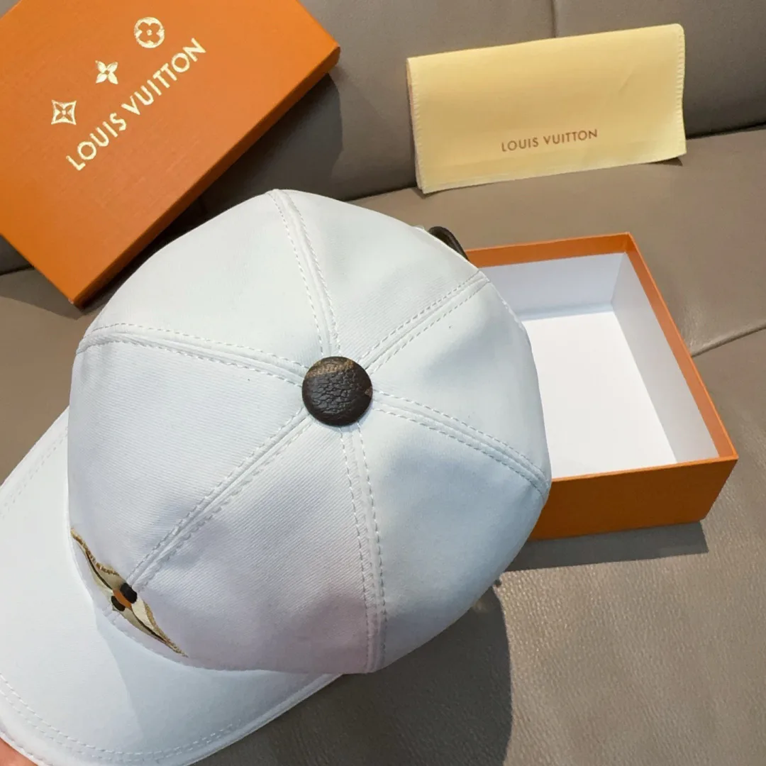 Головные Уборы Louis Vuitton 11529586