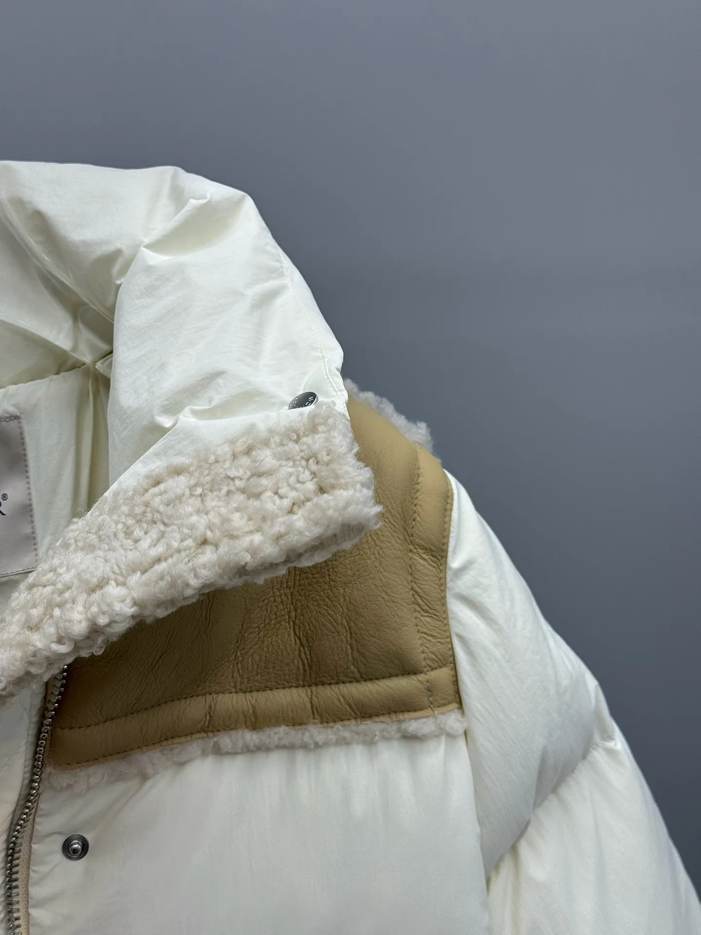 Куртки И Пуховики Женские Moncler 18106446