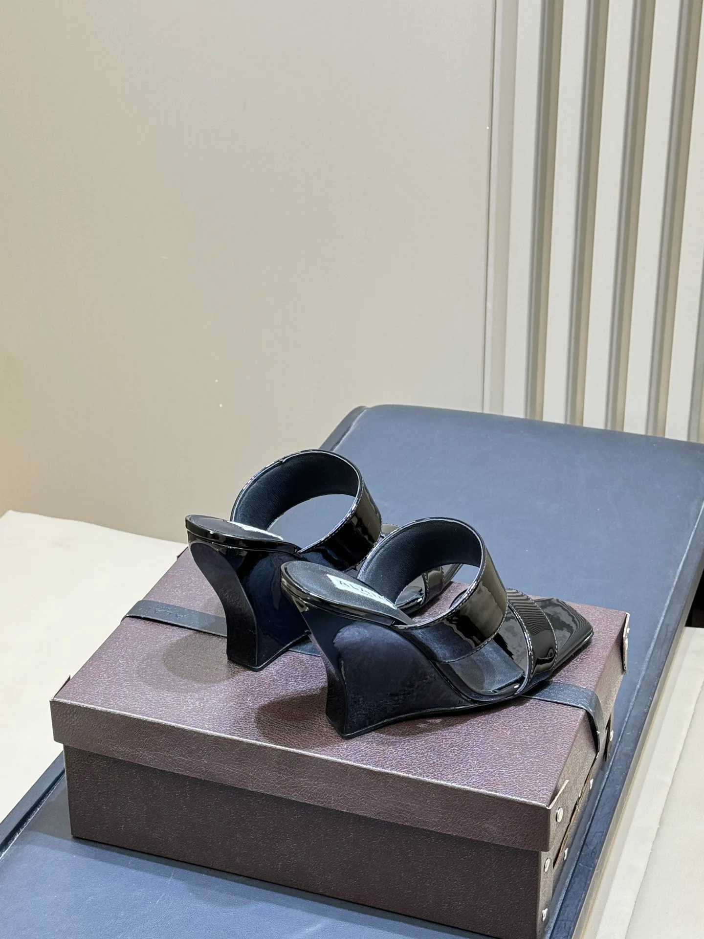 Босоножки Женские Alaia 3150342