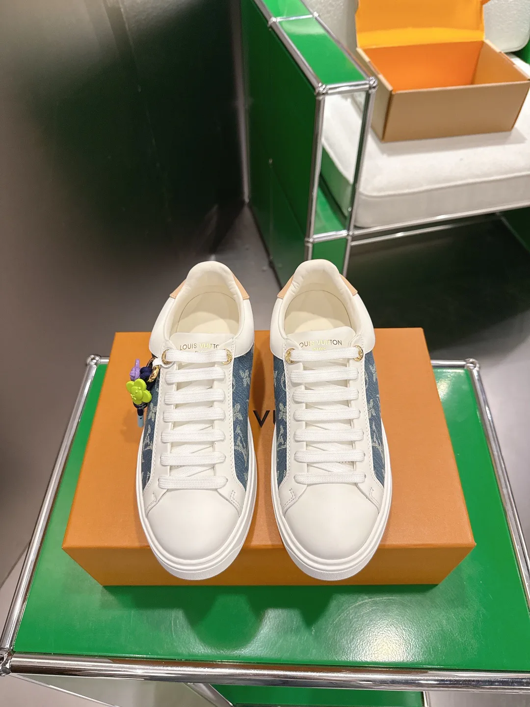 Кроссовки Женские Louis Vuitton 13152672