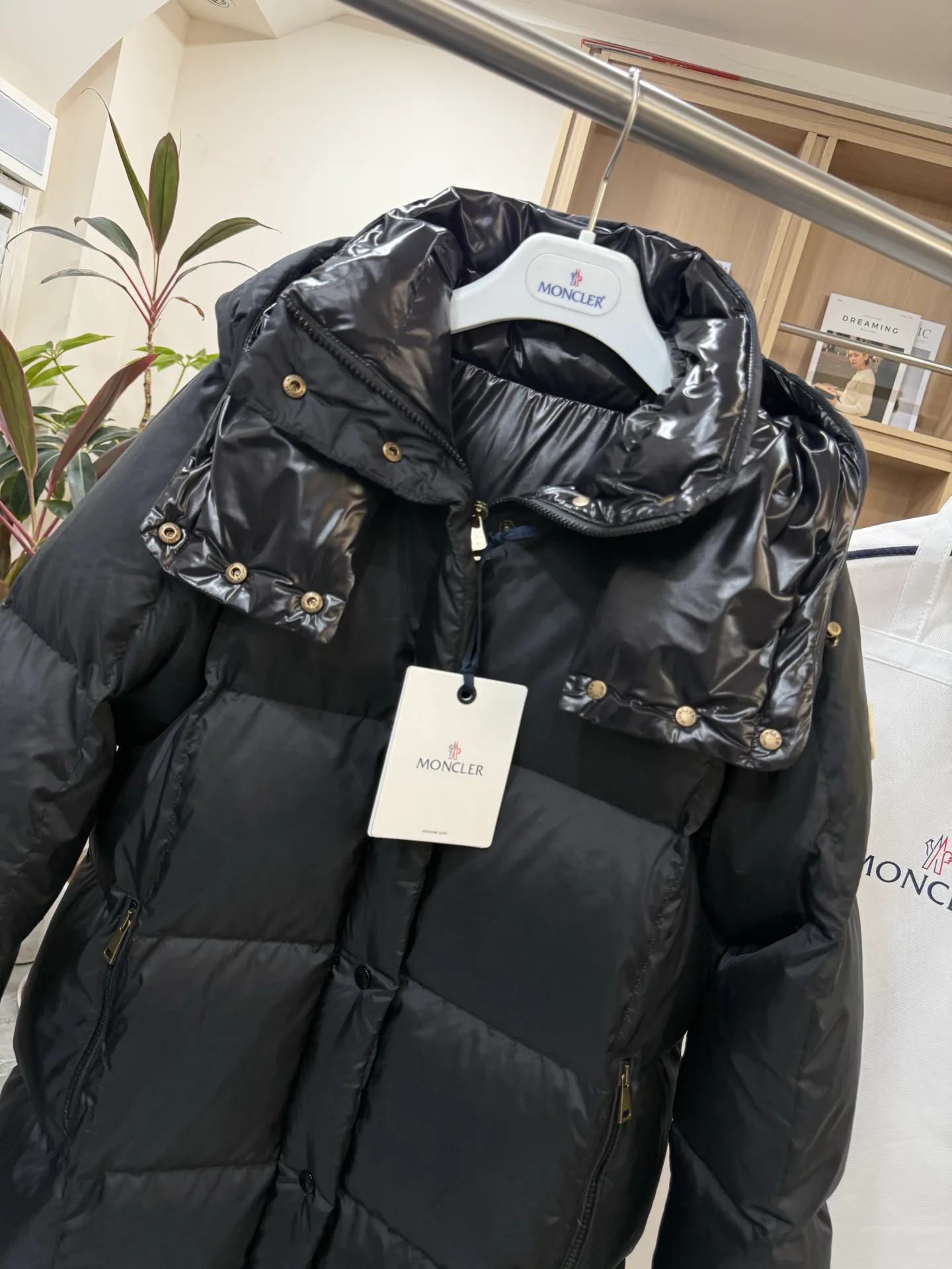 Куртки И Пуховики Женские Moncler 18946175