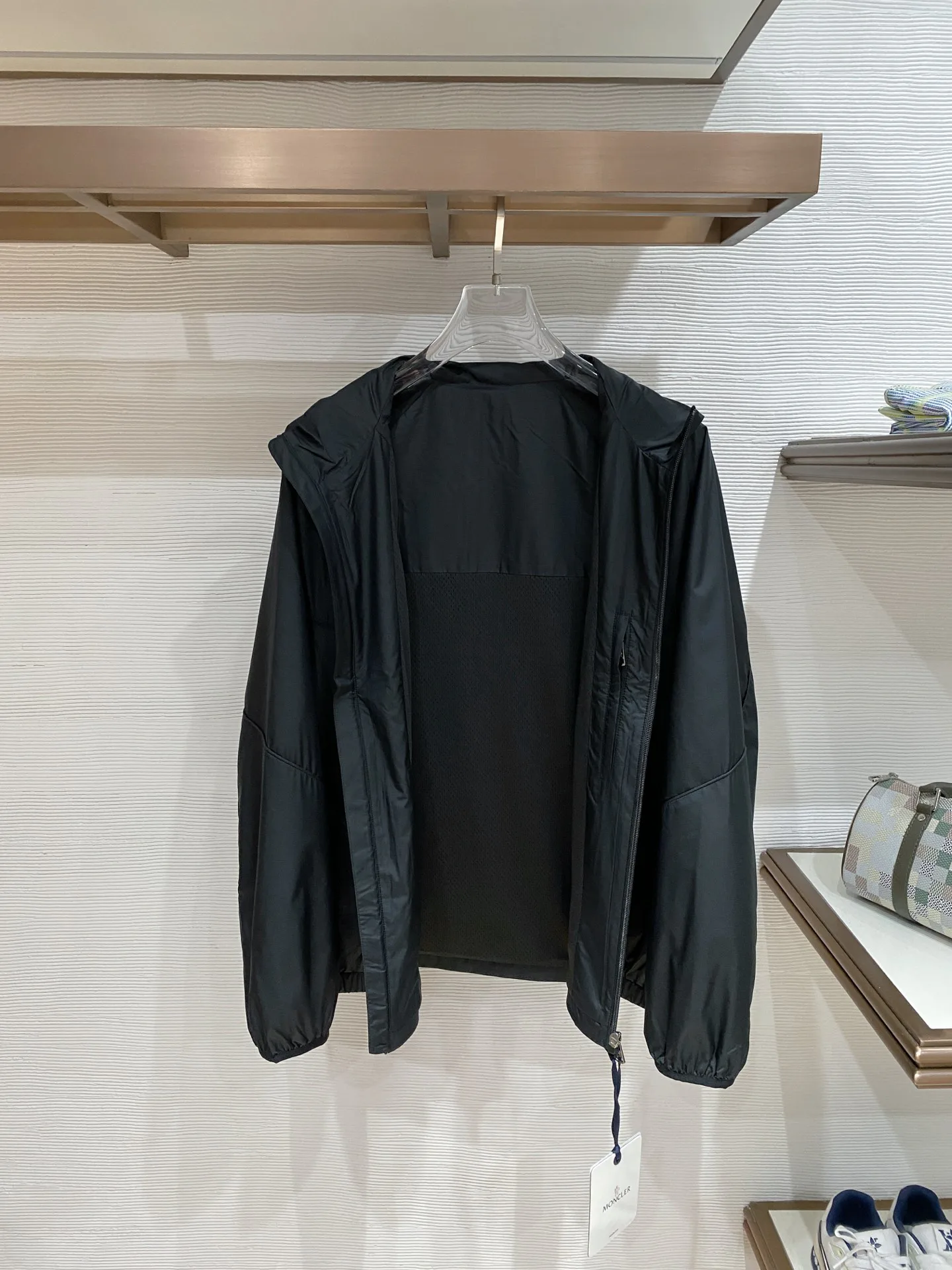 Куртки И Пуховики Мужские Moncler 4438627