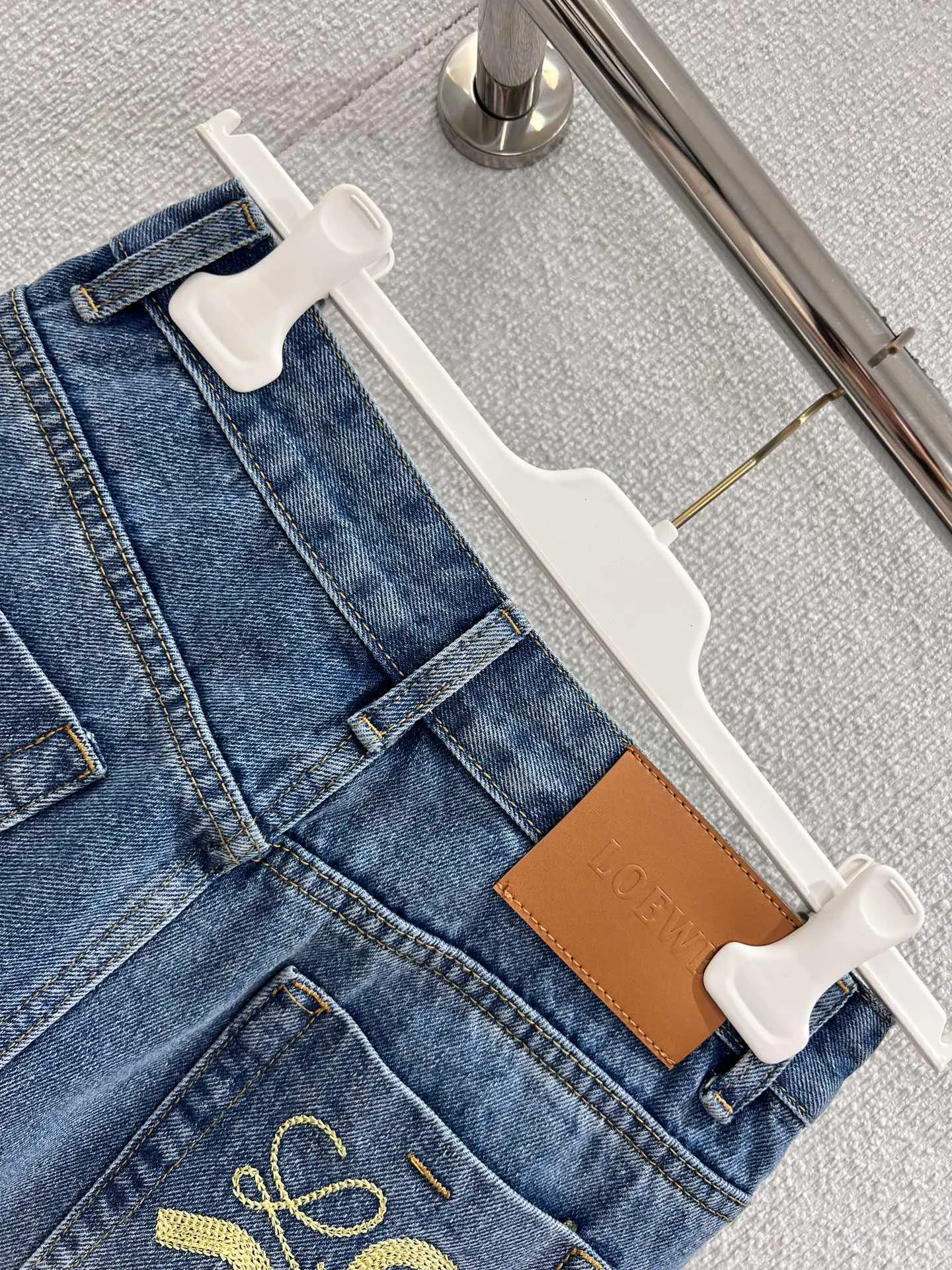 Шорты Женские Loewe 3997691