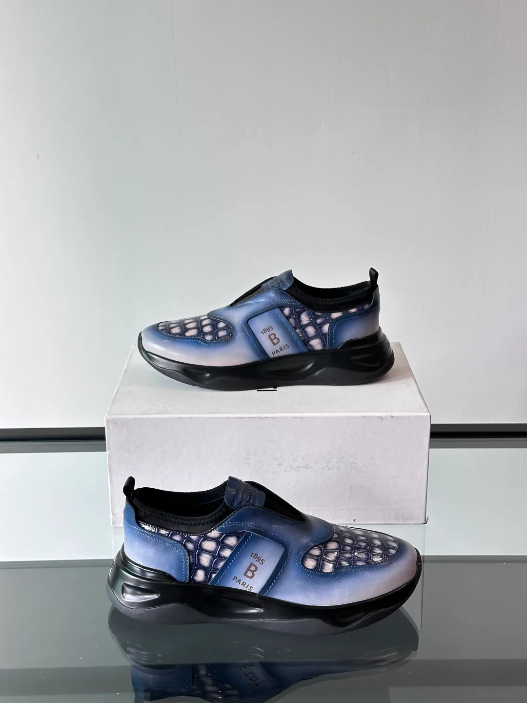 Кроссовки Женские Berluti 289728