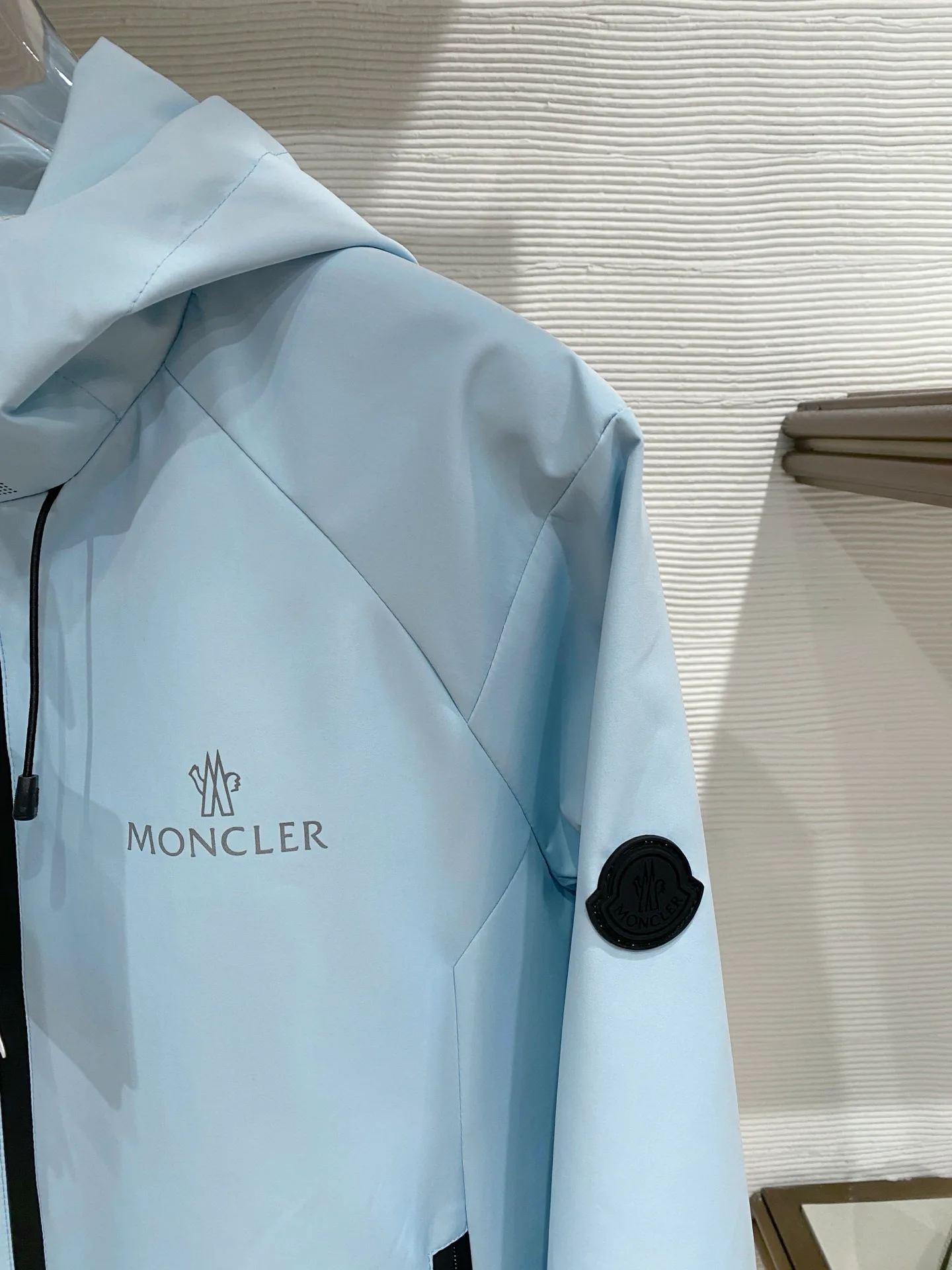 Куртки И Пуховики Мужские Moncler 4438622
