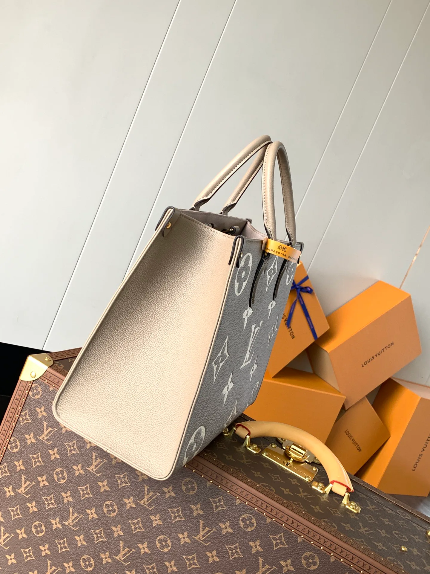 Классические Сумки Женские Louis Vuitton 18148126