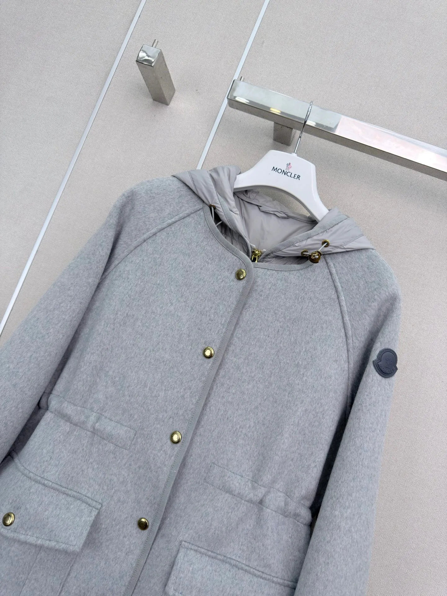 Куртки И Пуховики Женские Moncler 18408002
