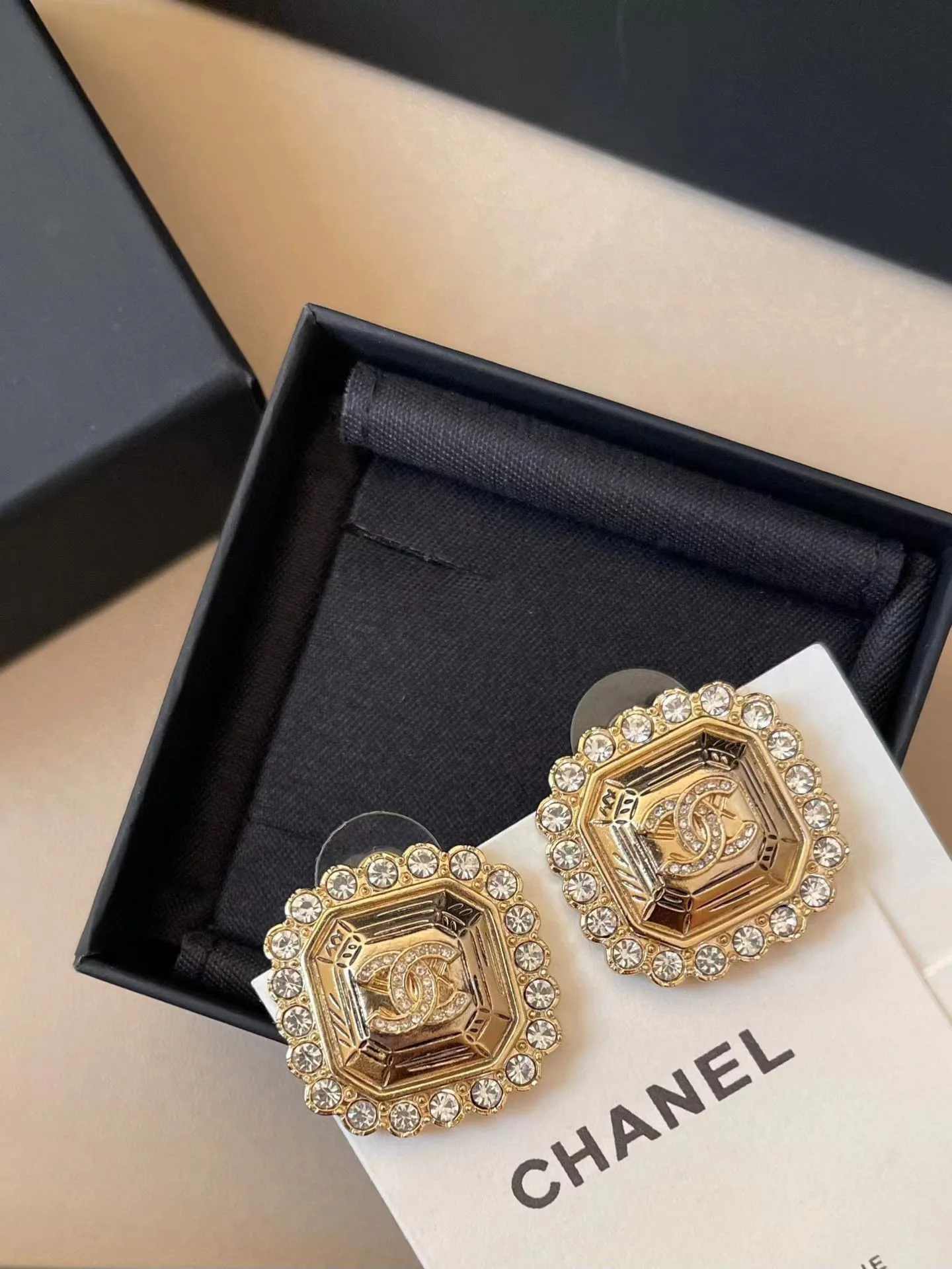 Бижутерия Chanel 203912