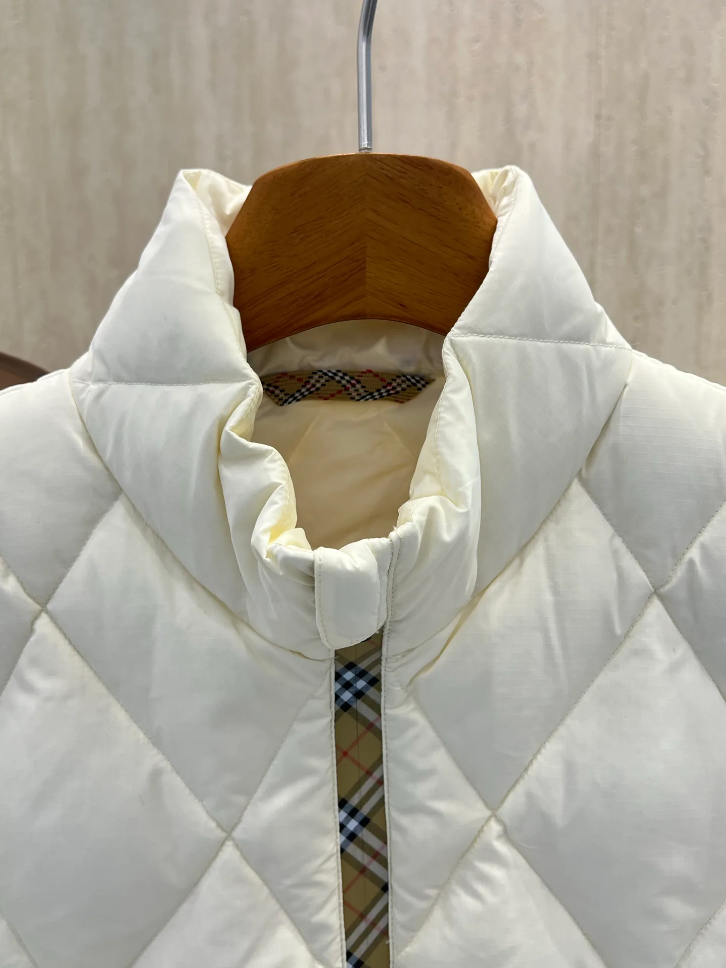 Куртки И Пуховики Женские Burberry 18296473
