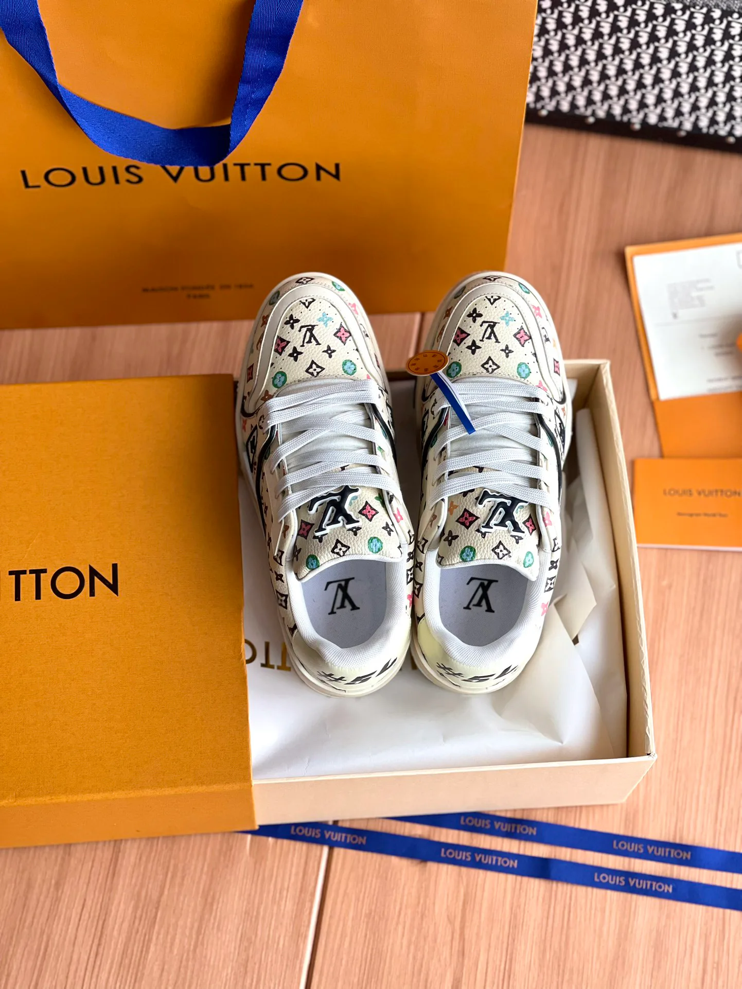 Кроссовки Женские Louis Vuitton 30883