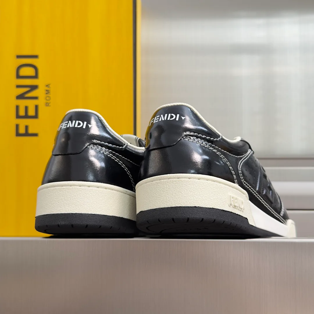 Кроссовки Женские Fendi 17729634
