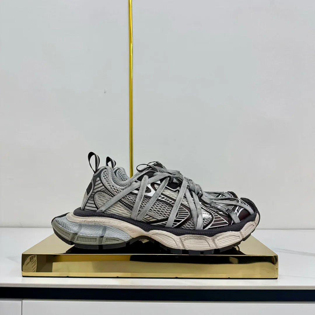 Кроссовки Женские Balenciaga 11165635