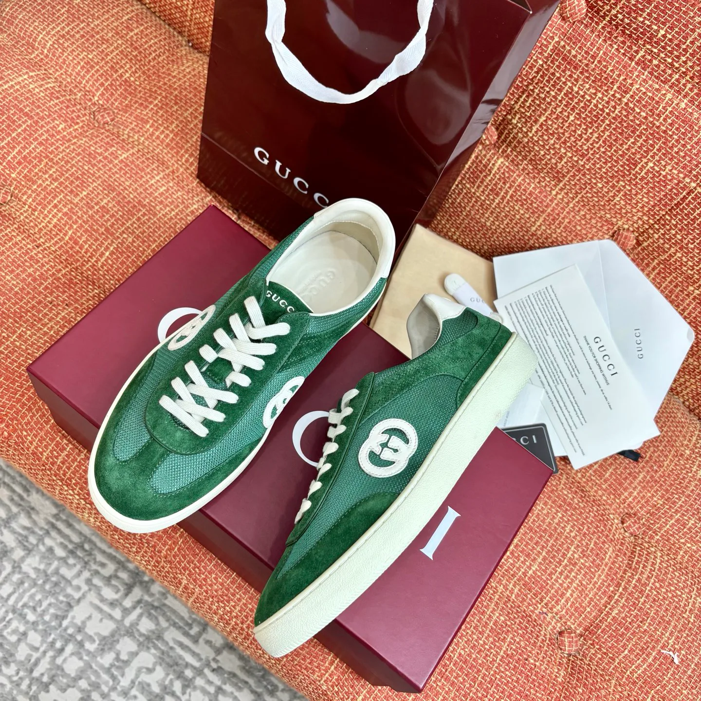 Кроссовки Женские Gucci 18039360