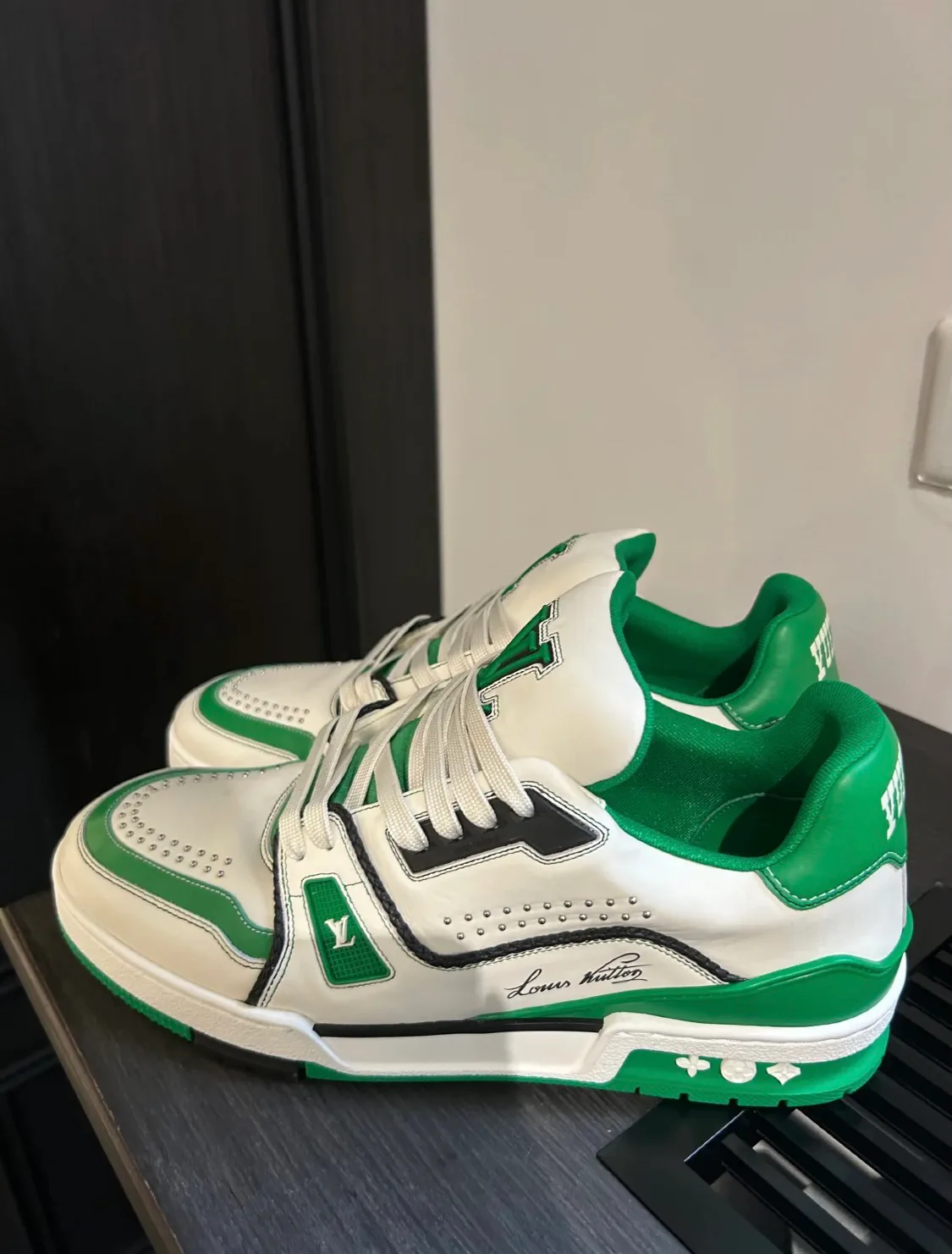 Кроссовки Женские Louis Vuitton 2456