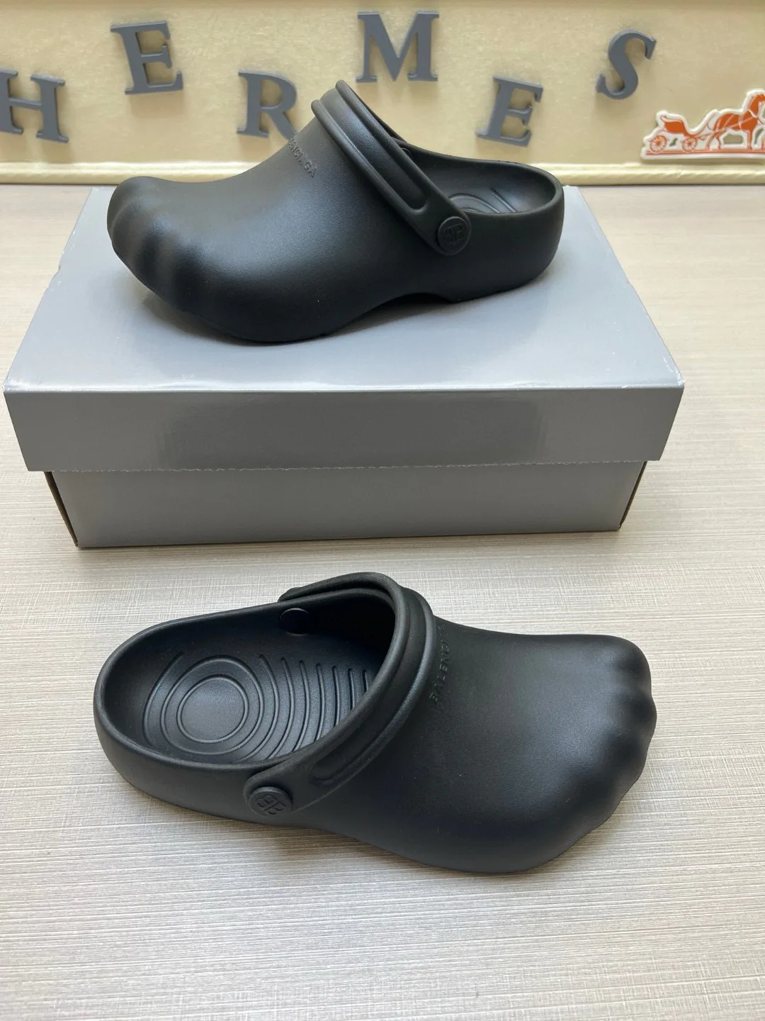 Шлепанцы Женские Balenciaga 17078816