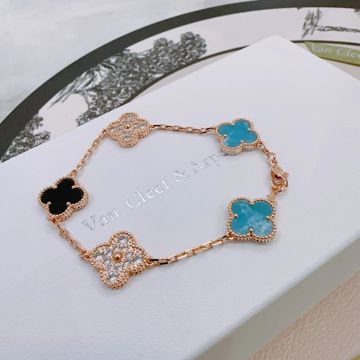 Бижутерия Van Cleef & Arpels 91318