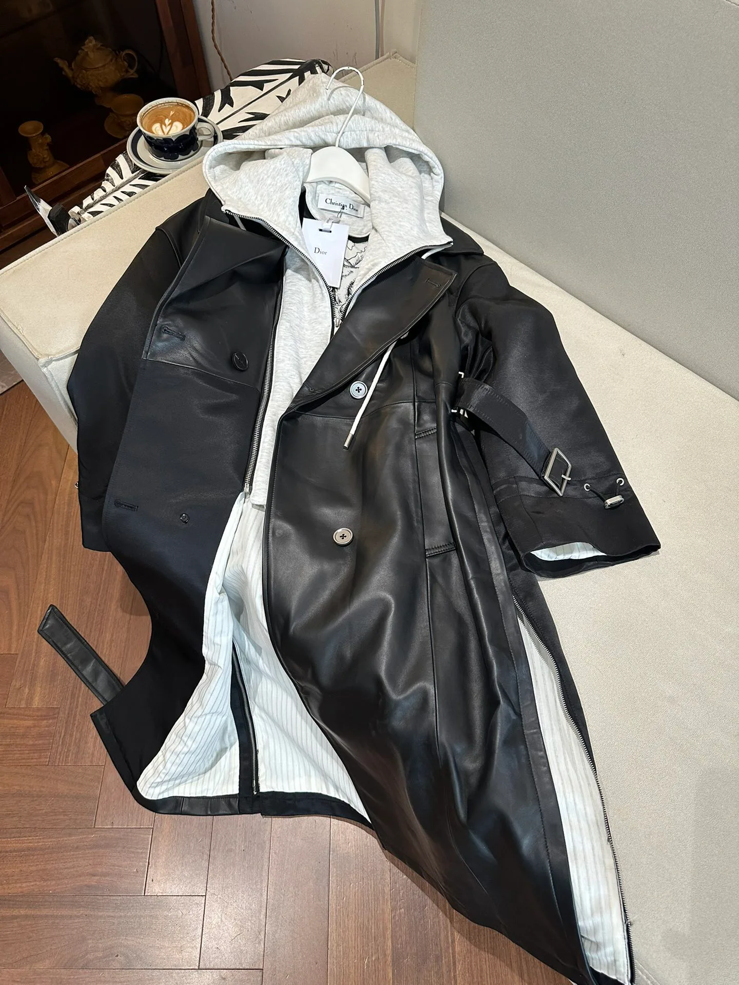 Кожаные Куртки И Дублёнки Женские Christian Dior 2657359