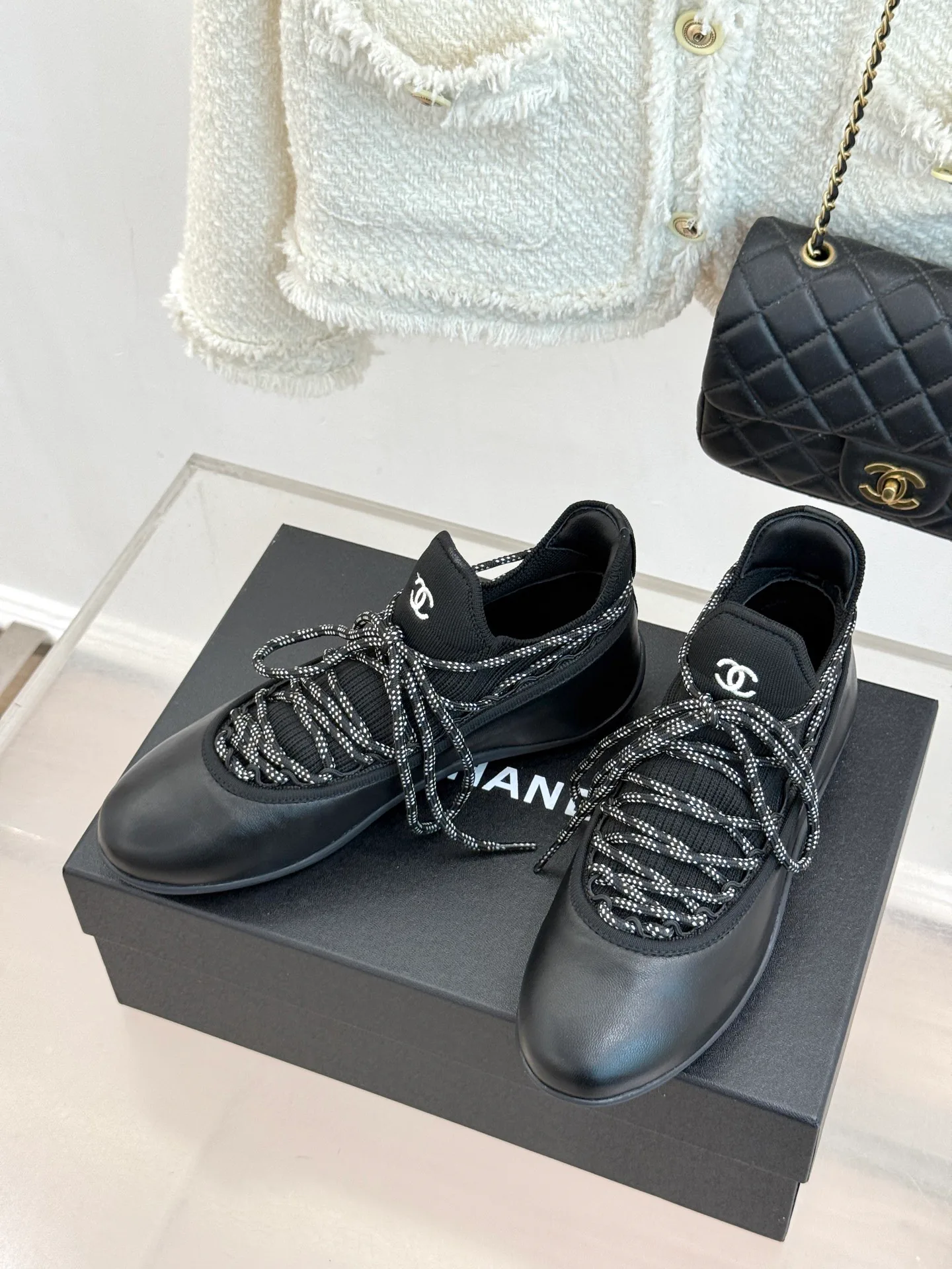 Кроссовки Женские Chanel 16891578