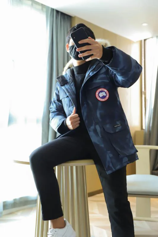 Куртки И Пуховики Женские Canada Goose 64128