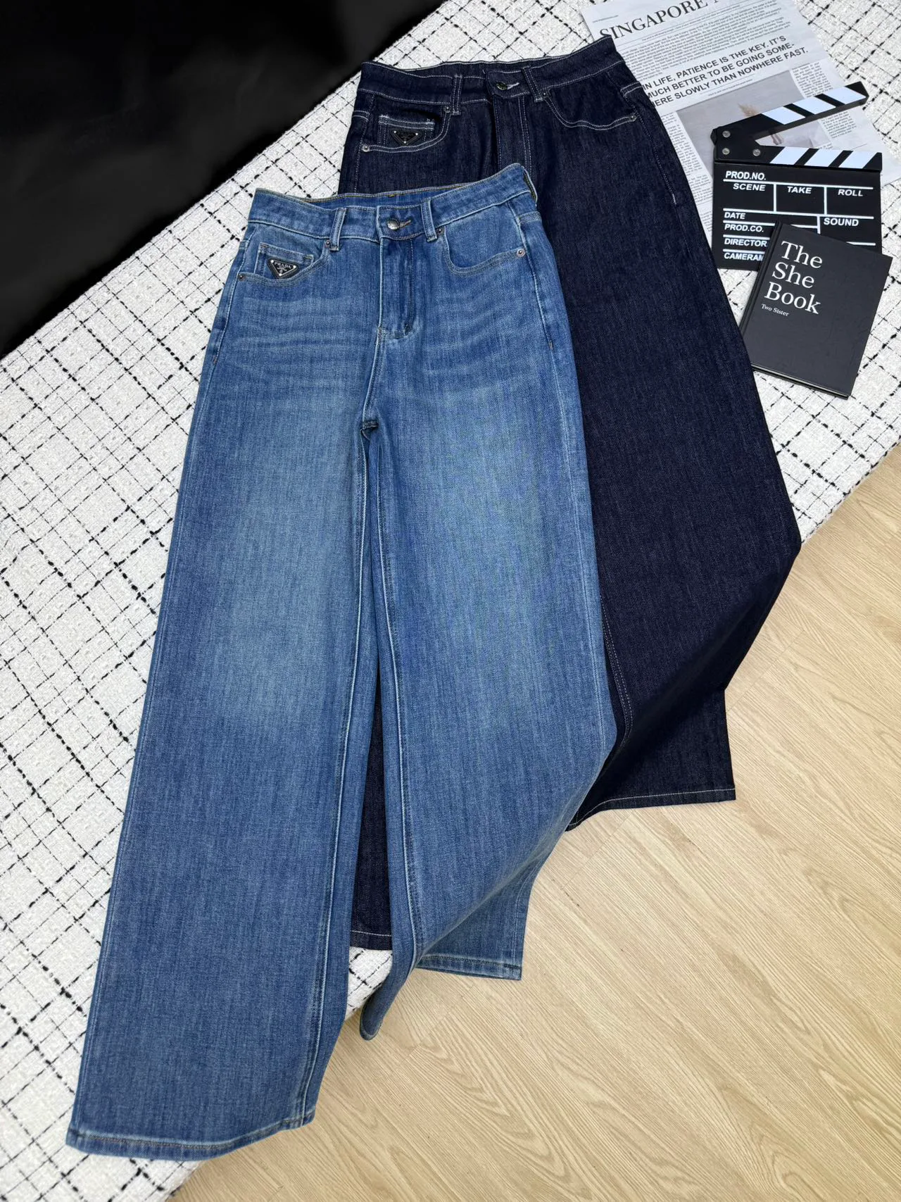 Джинсы Женские Prada 18885559