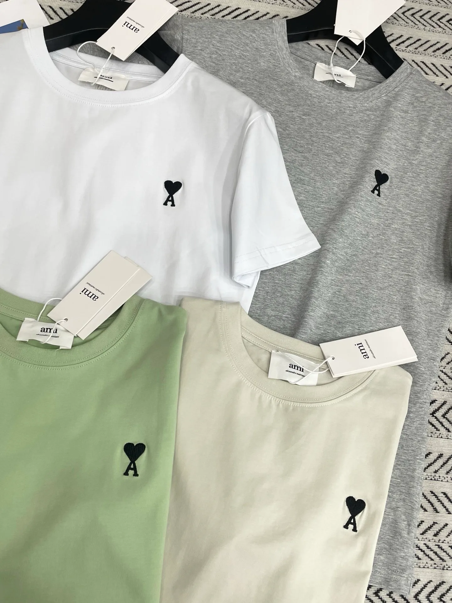 Футболки Женские Ami Paris 12351386