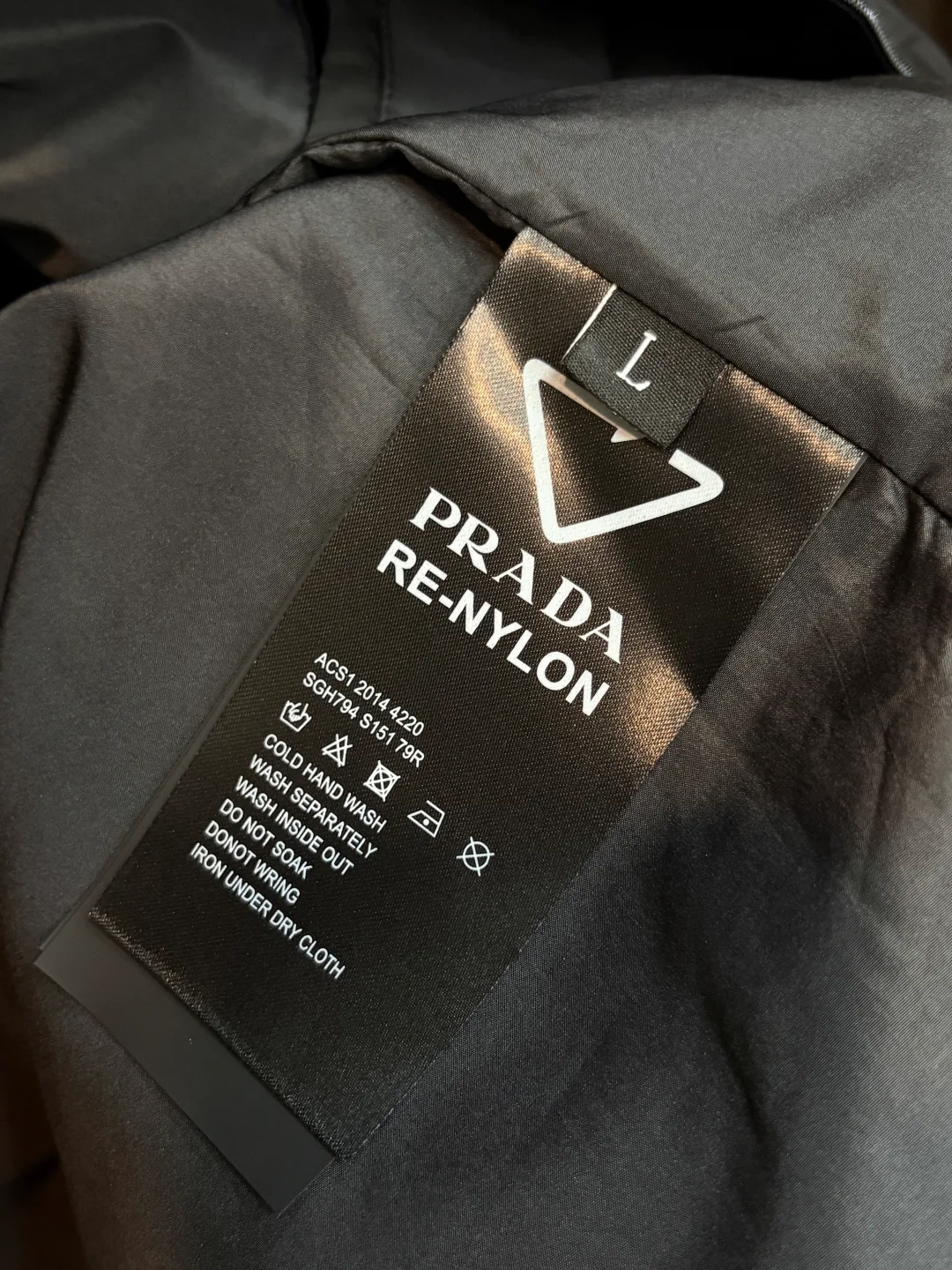 Куртки И Пуховики Мужские Prada 18199465