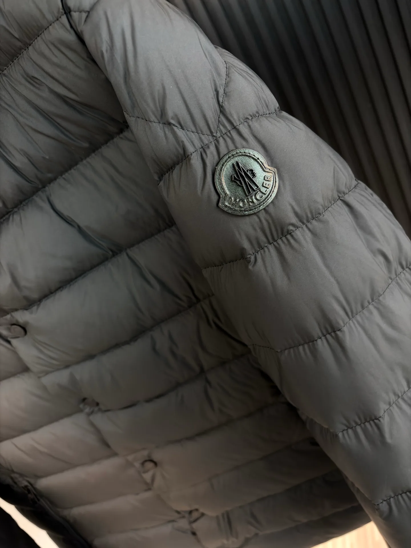 Куртки И Пуховики Мужские Moncler 18218454