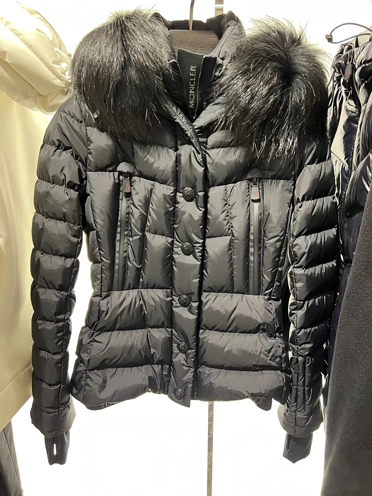 Куртки И Пуховики Женские Moncler 18710172