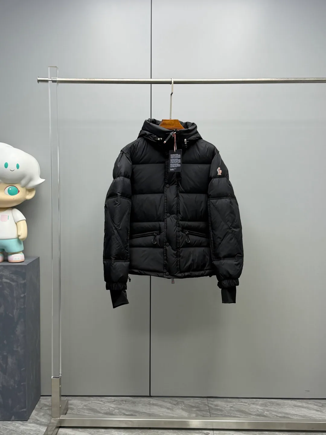 Куртки И Пуховики Мужские Moncler 17901653