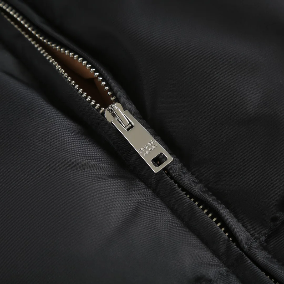 Куртки И Пуховики Женские Prada 18022664