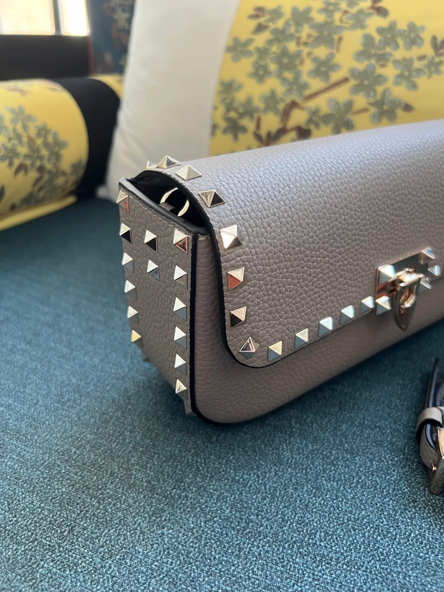 Сумки На Ремне Женские Valentino 8728873