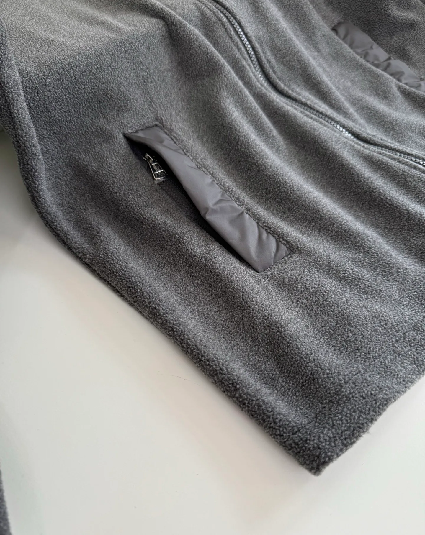 Куртки И Пуховики Мужские Moncler 18244517