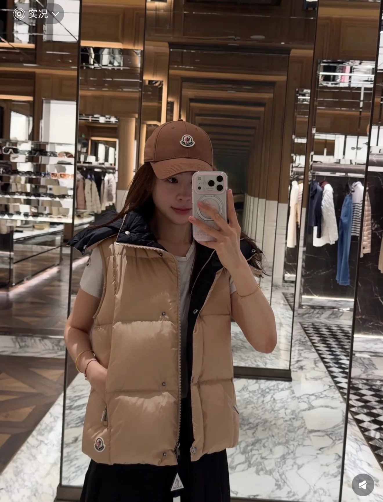 Жилеты Женские Moncler 18713364