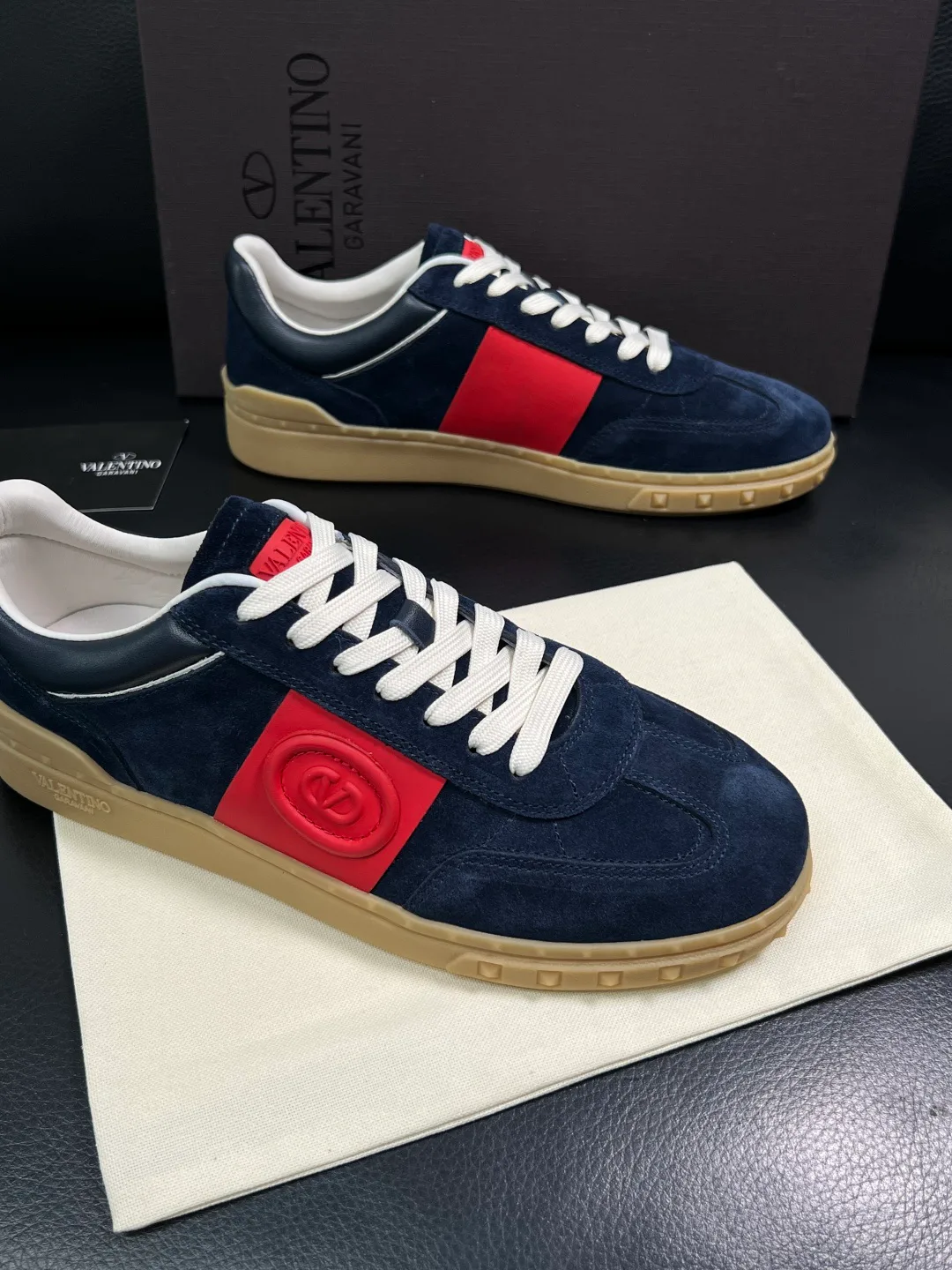 Кроссовки Женские Valentino 17093910