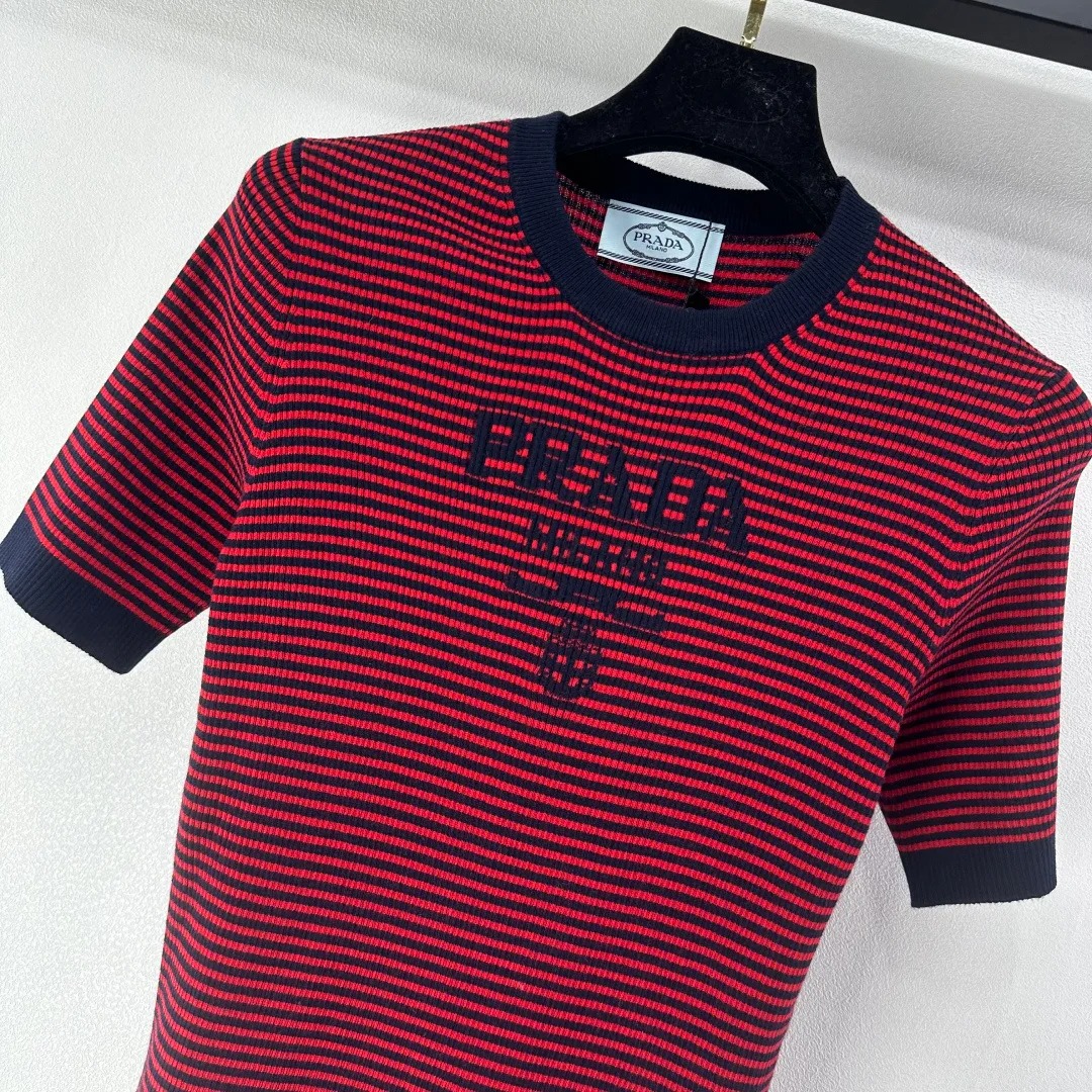 Футболки Женские Prada 13101447