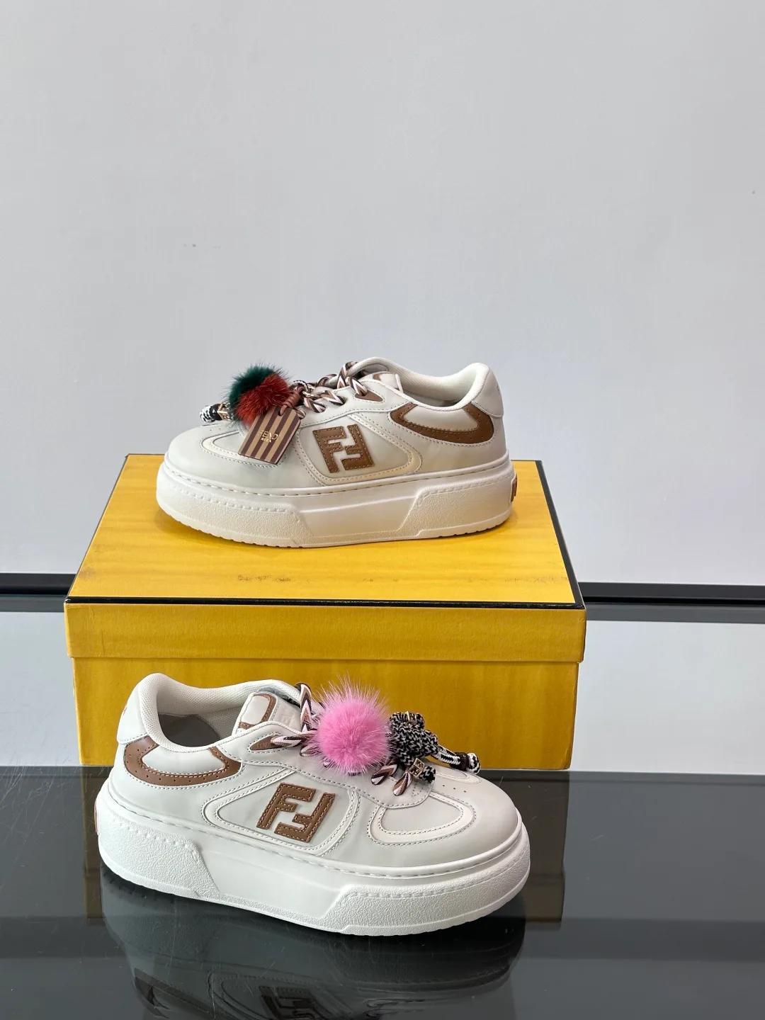 Кроссовки Женские Fendi 82705