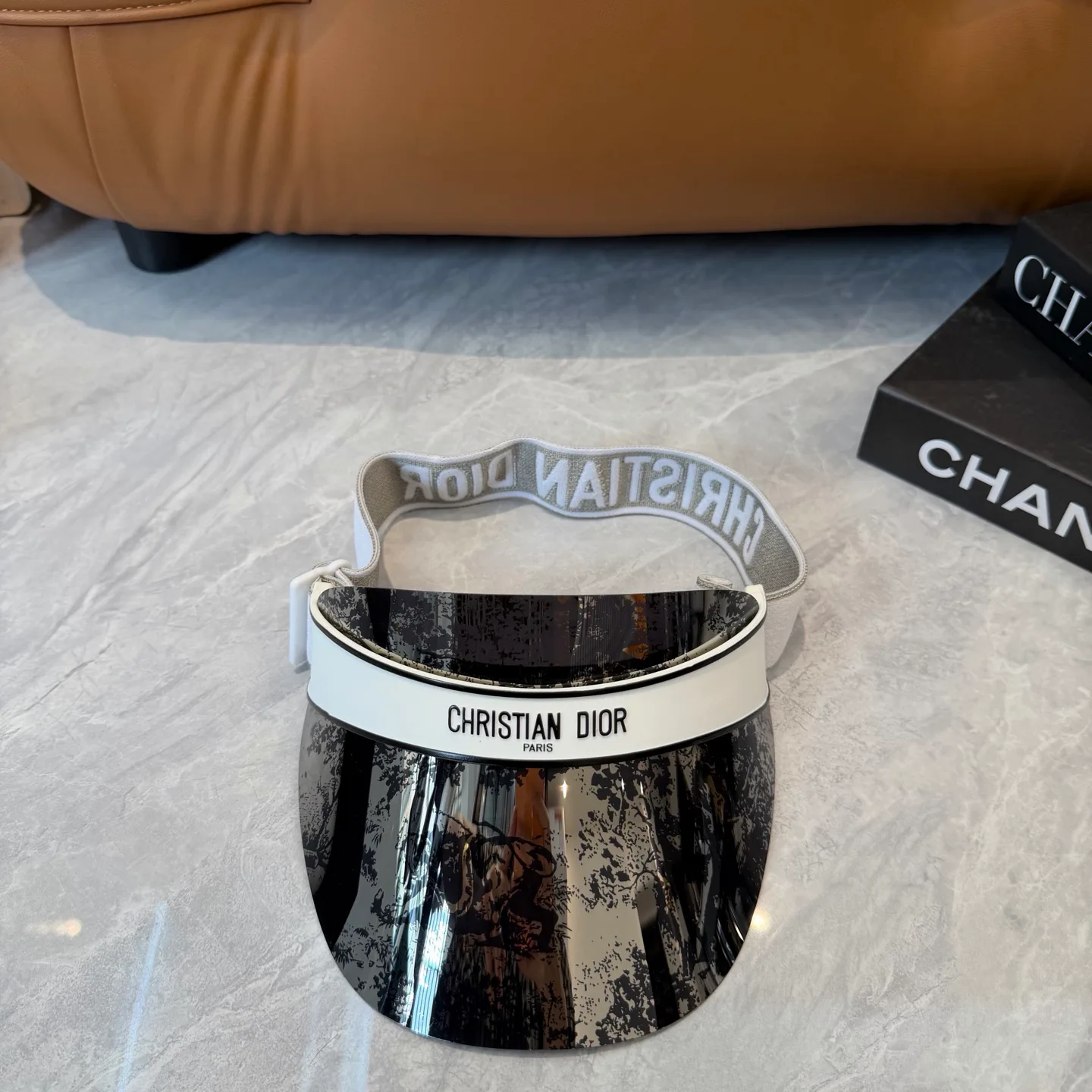 Головные Уборы Christian Dior 13294386