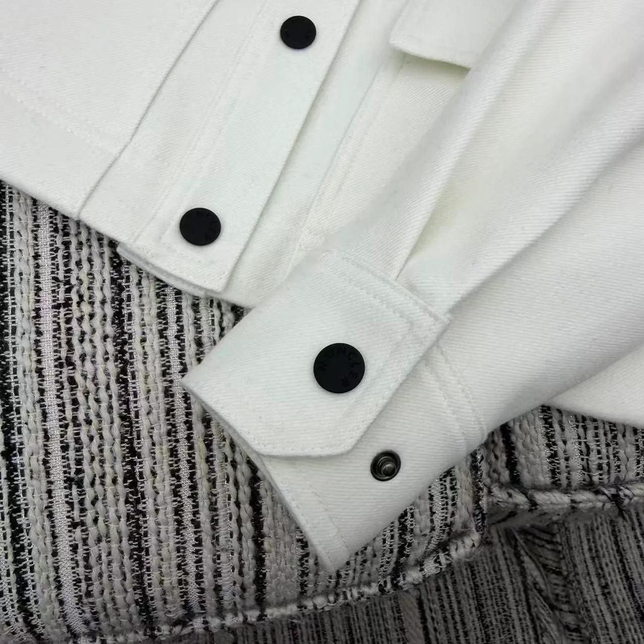 Куртки И Пуховики Женские Moncler 2222545