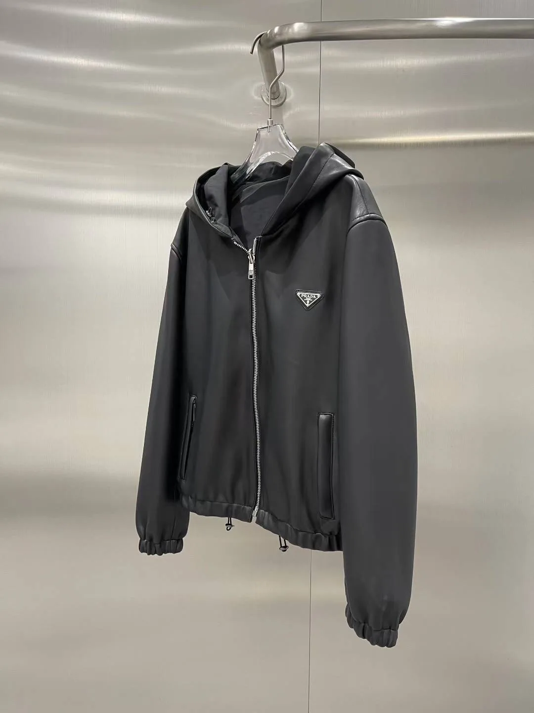 Кожаные Куртки И Дублёнки Женские Prada 13186440