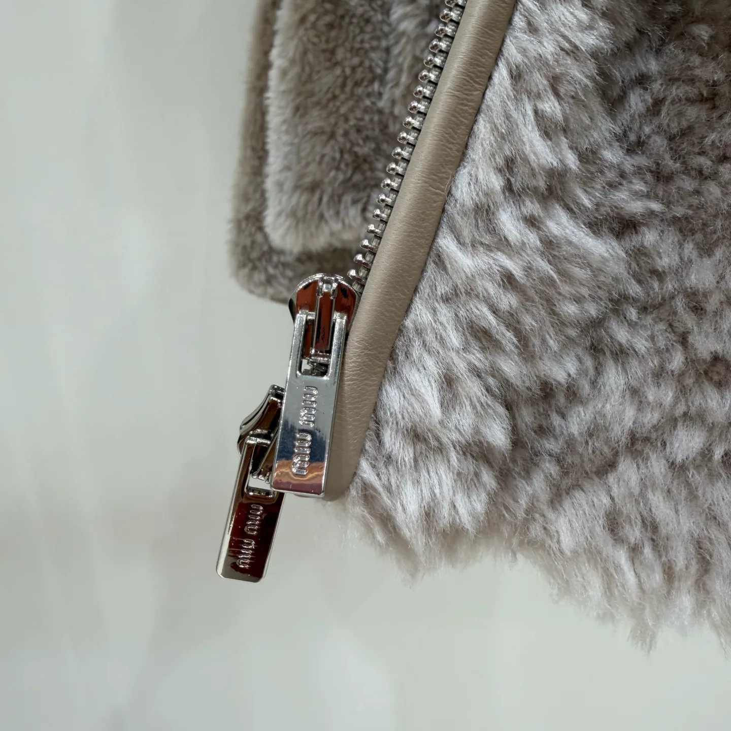 Кожаные Куртки И Дублёнки Женские Miu Miu 18601789