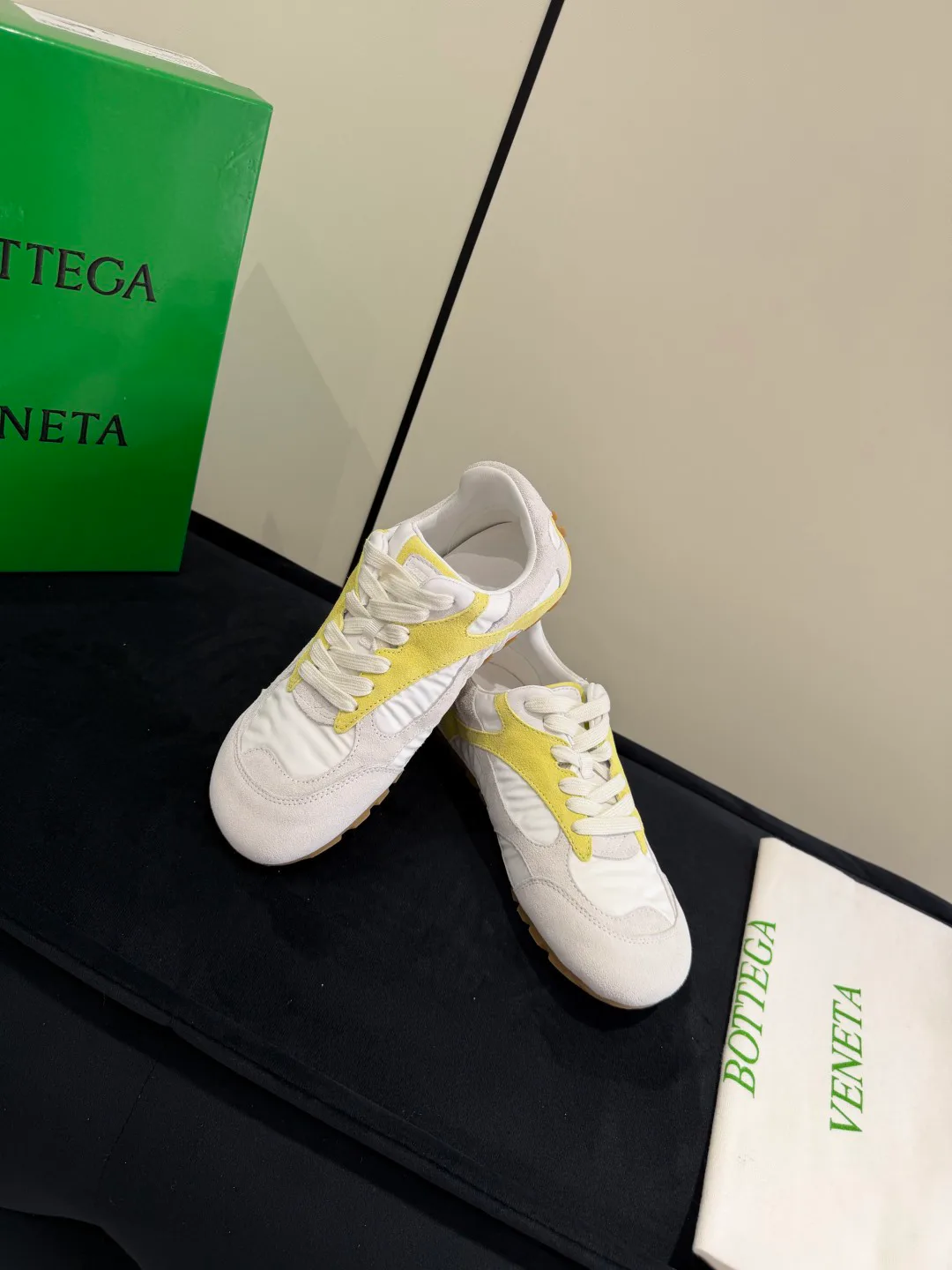 Кроссовки Женские Bottega Veneta 12731113